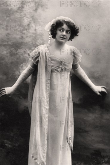 Adrienne Augarde (1882-1913), English actress, 1907. Artist: Unknown