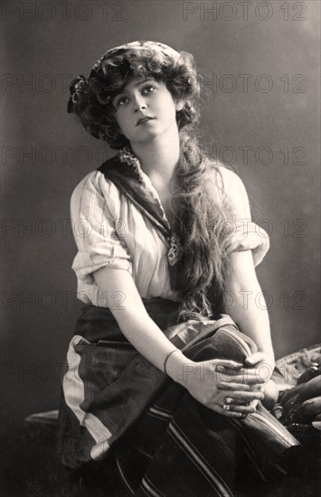 Gabrielle Ray (1883-1973), English actress, early 20th century.Artist: W&D Downey