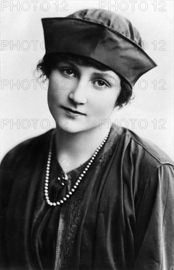 Fay Compton (1894-1978), English actress, early 20th century.Artist: Rita Martin