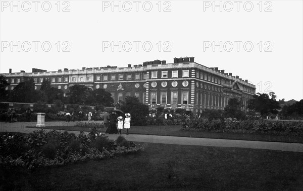 The Palace, Hampton Court, 20th Century. Artist: Unknown