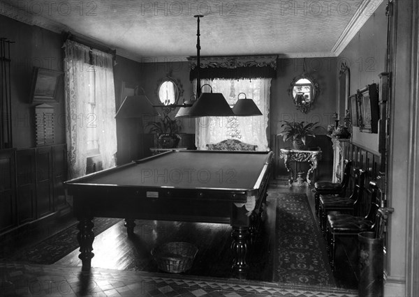 Edwardian room with snooker table, 1909. Artist: Unknown