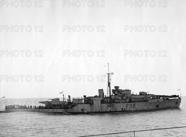 HMS Amethyst, after action on the Yangtze River, 20th April 1949. Artist: Unknown