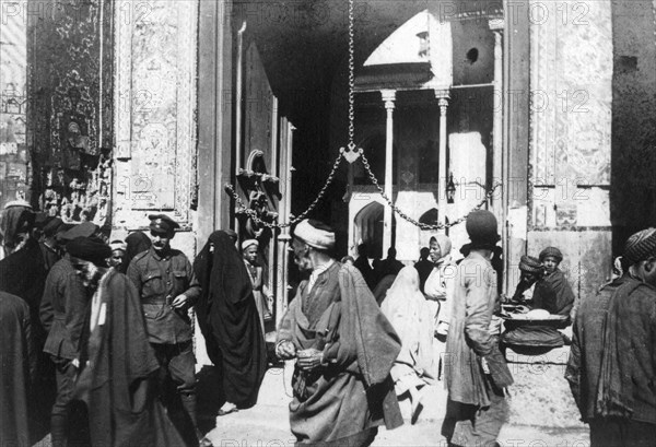 Entrance to Kazimain mosque, Iraq, 1917-1919. Artist: Unknown