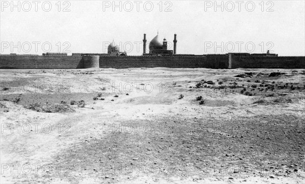Golden dome and minarets of the Samarra mosque, Mesopotamia, 1918. Artist: Unknown