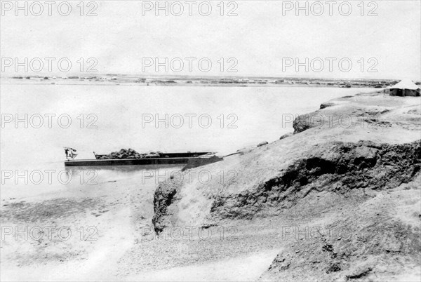 Right bank of the Tigris River and Samarra, Mesopotamia, 1918. Artist: Unknown