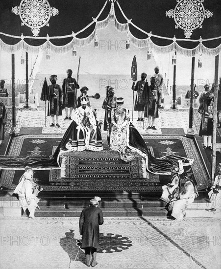 The Nizam of Hyderabad pays hommage at the Delhi Durbar, 1911, (1935). Artist: Unknown