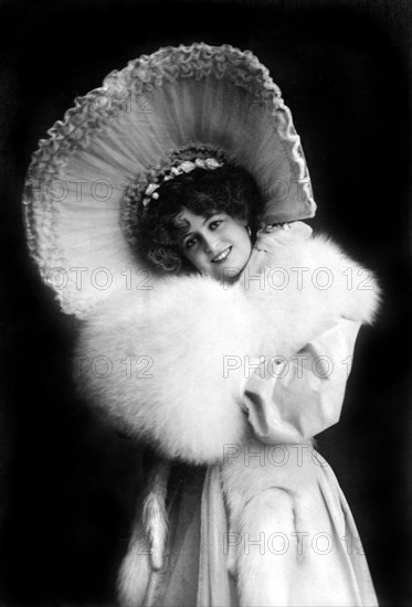 Marie Studholme (1875-1930), English actress, 1900s.Artist: J Beagles & Co