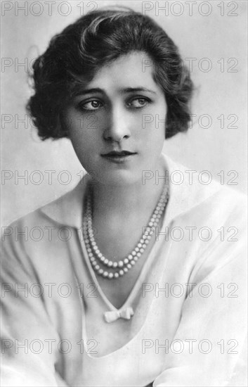 Phyllis Dare (1890-1975), English actress, 1900s.Artist: Rita Martin