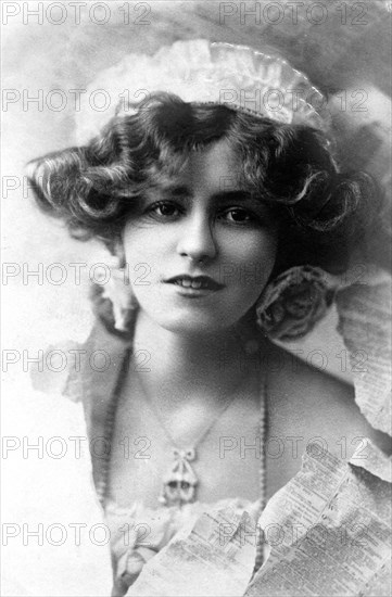 Gabrielle Ray (1883-1973), English actress, 1900s.Artist: W&D Downey
