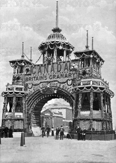 The Canadian Arch, Whitehall, London, 1902.Artist: HO Klein