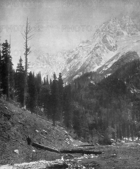 Sindh Valley glaciers, Kashmir, India, early 20th century. Artist: F Bremner