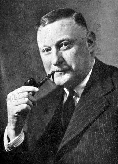 Cecil John Charles Street (1884-1965), English novelist, early 20th century. Artist: Unknown