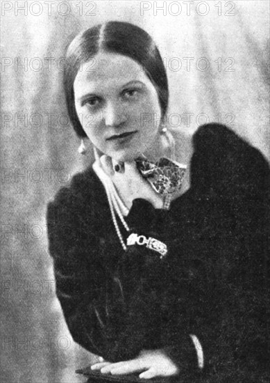 Ethel Edith Mannin (1900-1984), British novelist and travel writer, early 20th century. Artist: Unknown