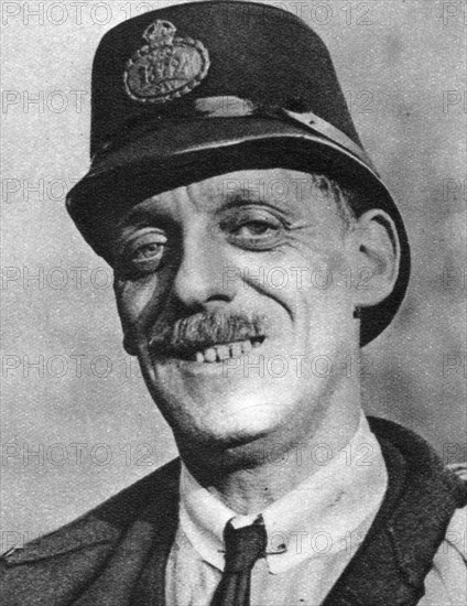 A postman, London, 1926-1927. Artist: Unknown