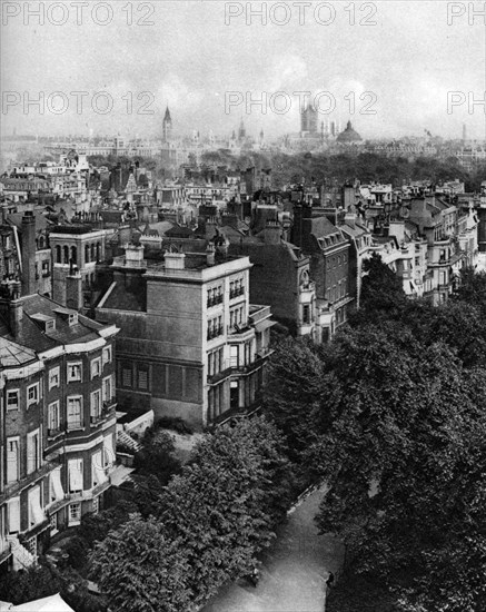 Houses along Queen's Walk, Green Park, London, 1926-1927.Artist: McLeish