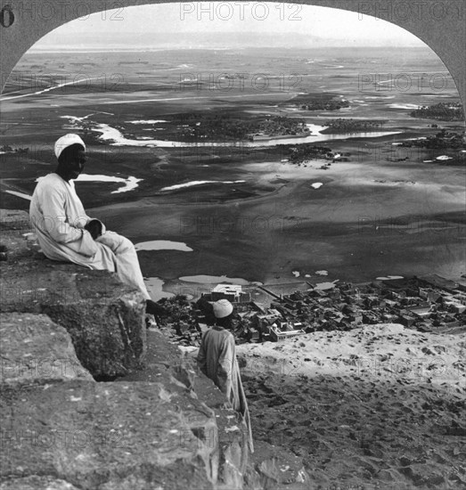 View from the summit of the Great Pyramid, Giza, Egypt, 1905.Artist: Underwood & Underwood