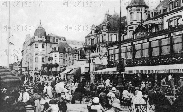 The 'Topsy' Bar, Trouville, France, c1920s. Artist: Unknown