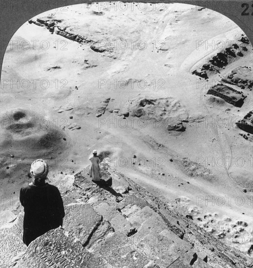 'Looking down the southwest corner of the Great Pyramid, Egypt', 1905.Artist: Underwood & Underwood