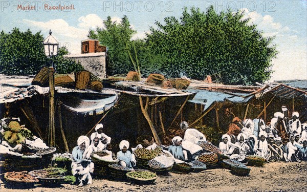 Market, Rawalpindi, India, early 20th century. Artist: Unknown