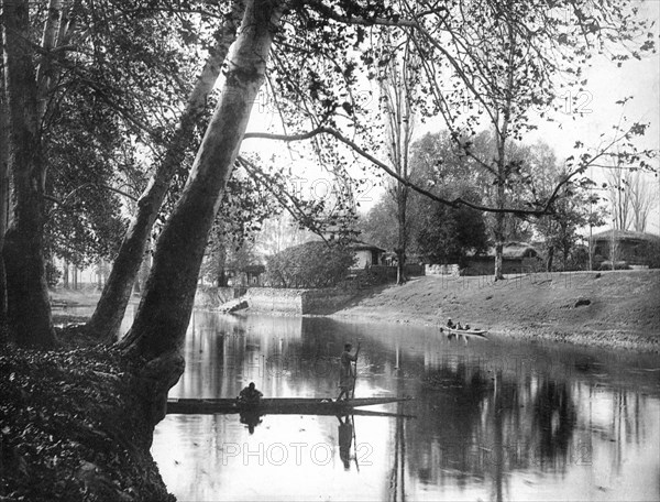 Chinar Bagh in the autumn, Kashmir, India, early 20th century.Artist: F Bremner