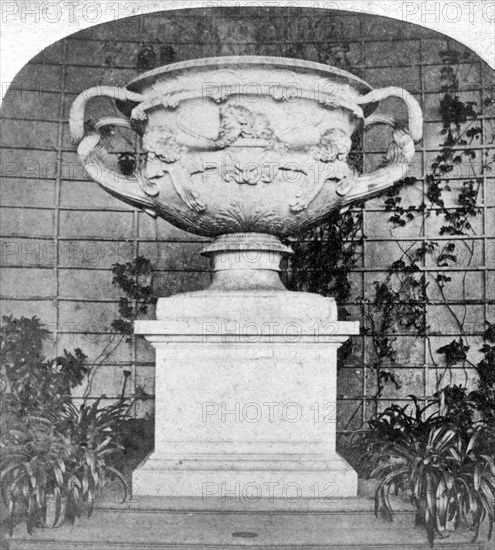 The Warwick Vase, Warwick Castle, Warwick, Warwickshire, late 19th century. Artist: Unknown