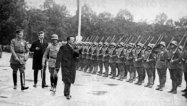 Friedrich Ebert (1871-1925) inspecting the troops, Germany, 1922. Artist: Unknown