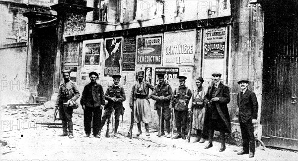 African chasseur, two Turcos and three British soldiers, Soissons, France, First World War, 1914. Artist: Unknown