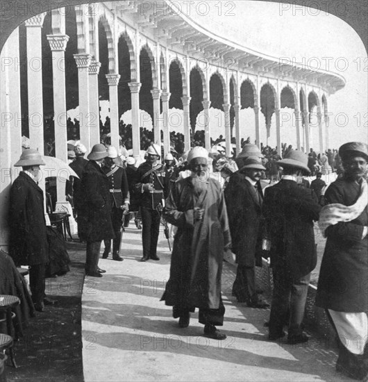 Gathering at the great Durbar Amphitheatre, Delhi, India, 1903.Artist: Underwood & Underwood