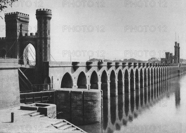 The Delta Barrage, Cairo, Egypt, c1920s. Artist: Unknown