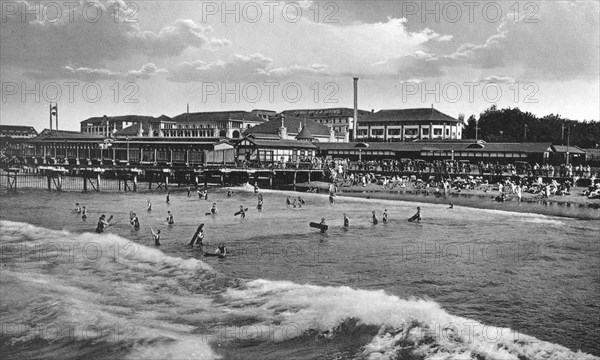 Durban beach, South Africa. Artist: Unknown