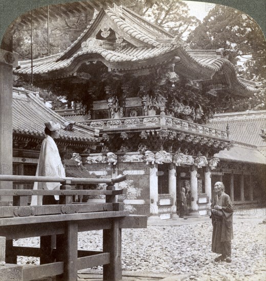 Yomeimon (gate), Buddhist Temple of Yakushi, Nikko, Japan, 1904. Artist: Underwood & Underwood