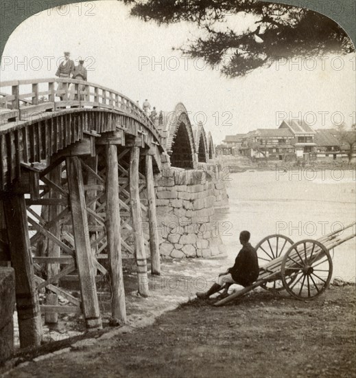 Kintai Bridge over the Nishiki River at Iwakuni, looking north, Japan, 1904.Artist: Underwood & Underwood