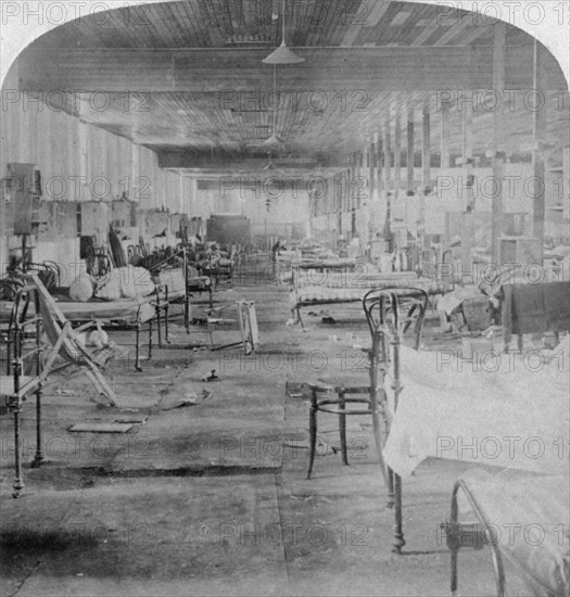 'Mud Hall', the last prison occupied by the British officers at Pretoria, South Africa, 1901.Artist: Underwood & Underwood