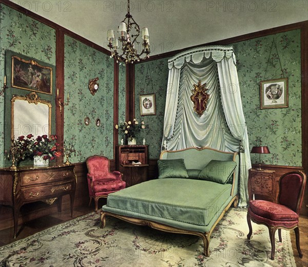 A bedroom from the reign of Louis XV Room, Hotel des Saints Pères, Paris, 1938. Artist: Unknown