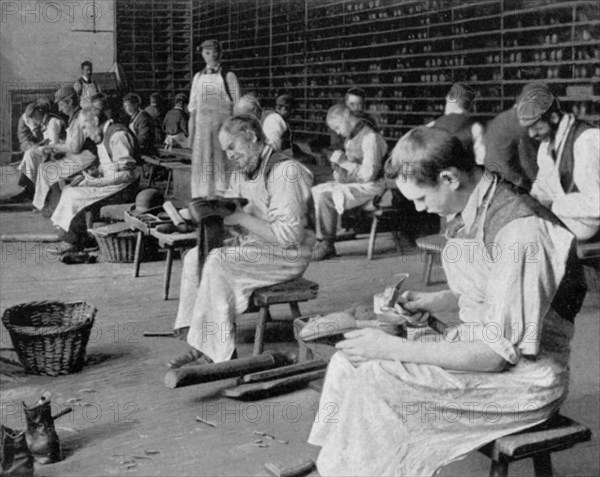 Cobbling, Earlswood Asylum, Reigate, 1904. Artist: Unknown