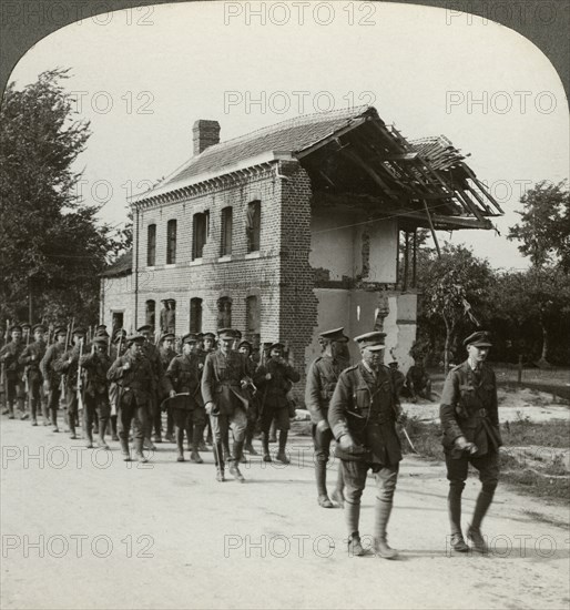 London Territorials on the march, La Bassee Road, northern France, World War I, 1914-1918.Artist: Realistic Travels Publishers