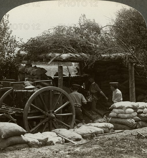 Artillery position, World War I, 1914-1918.Artist: Realistic Travels Publishers