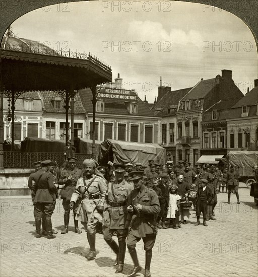 Sir James Willcocks with General Nanten, Market Square, Merville, France, World War I, 1914-1915.Artist: Realistic Travels Publishers