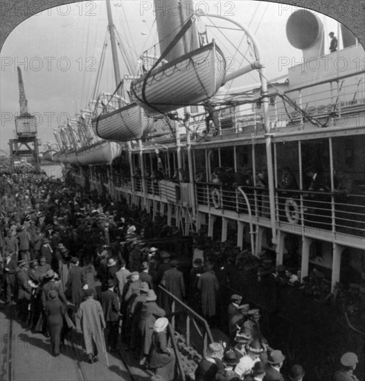 Aviation Corps boarding a ship, World War I, 1914-1918.Artist: Realistic Travels Publishers