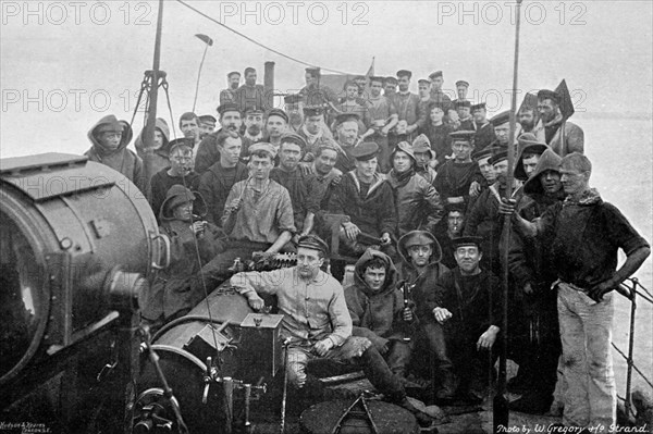 On board the torpedo-boat destroyer HMS 'Sturgeon', 1896. Artist: W Gregory