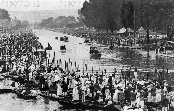 Henley Regatta, Oxfordshire, 6th July 1912 (1937). Artist: Horace Walter Nicholls