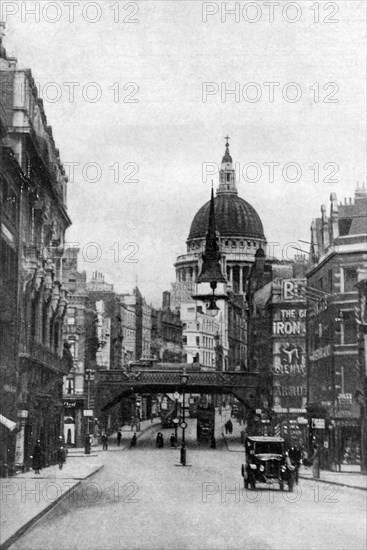 St Paul's Cathedral from Fleet Street on a Sunday, London, c1930s. Artist: Unknown