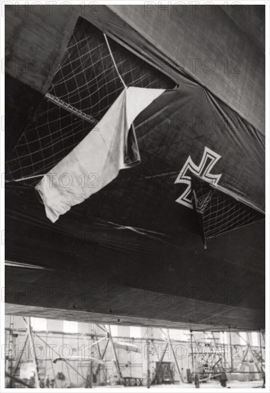 Damaged German navy Zeppelin airship, World War I, 1914-1918 (1933). Artist: Unknown