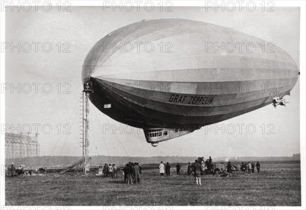 Airship LZ127 'Graf Zeppelin' moored at Loewental, Germany, 1933. Artist: Unknown