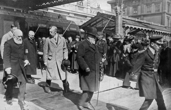 'On His Way to His Own Country For the Last Time, King Edward's Return From Biarritz', 1910. Artist: Unknown