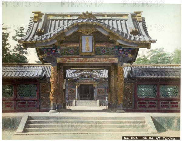 Temple gate, Shiba, Tokyo, Japan, early 20th century(?). Artist: Unknown