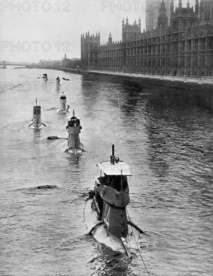 French submarine 'Saphir' (Q44) and five others moving from Gravesend to London, July 1909. Artist: Unknown