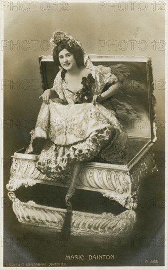 Marie Dainton, British actress, c1906.Artist: R Dunn and Co