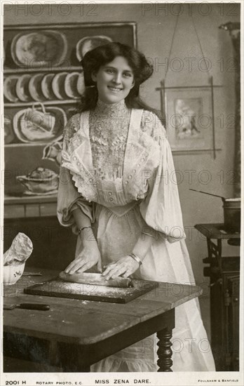 Zena Dare, British actress, c1900s(?).Artist: Rotary Photo