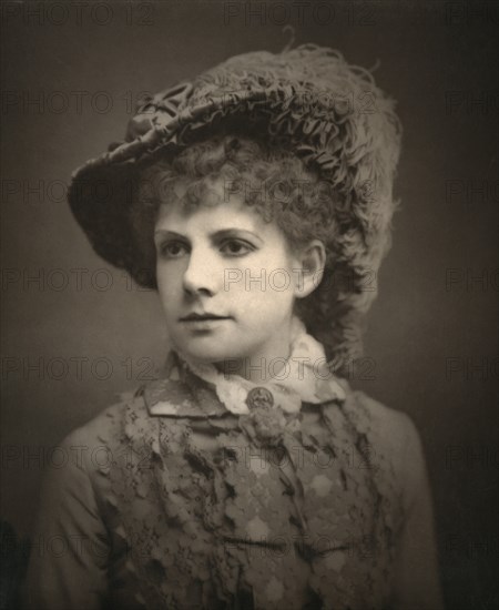 Alma Murray, British actress, 1882.  Artist: London Stereoscopic & Photographic Co